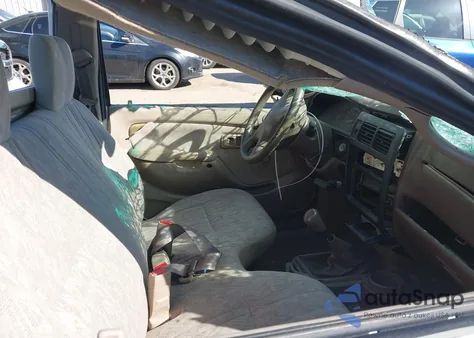 2002 Toyota Tacoma из США, поврежденный, VIN 5TENL42N02Z113253